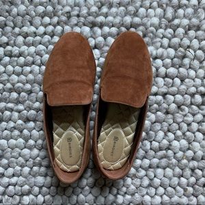 starling in chestnut suede